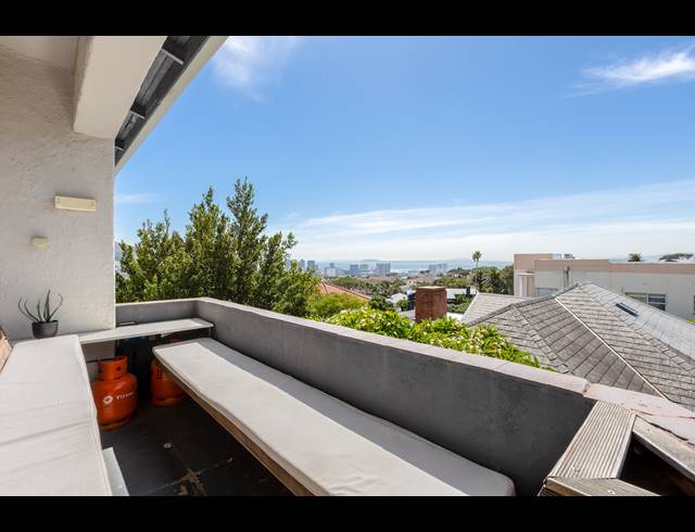 2 BEDROOM APARTMENT FOR SALE IN VREDEHOEK